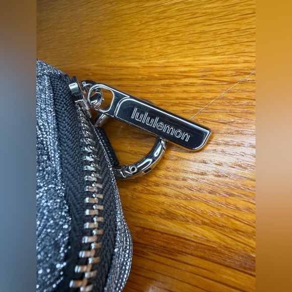 Lululemon Everywhere Belt Bag Nano Glitter Silver Mini Pouch Wristlet NWT - Picture 5 of 9